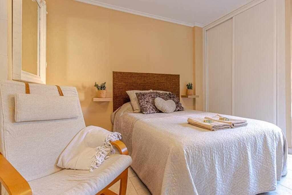 797 Holiday Rentals - Equipado Estudio Cerca Del Parque La Paloma เบนัลมาเดนา ภายนอก รูปภาพ