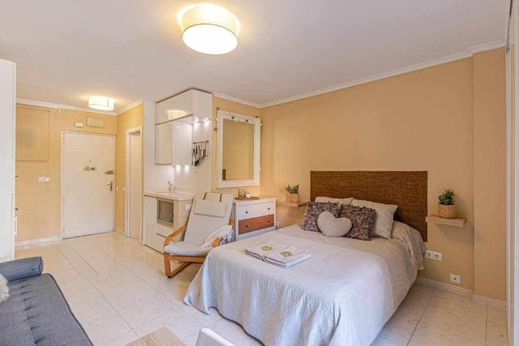797 Holiday Rentals - Equipado Estudio Cerca Del Parque La Paloma เบนัลมาเดนา ภายนอก รูปภาพ