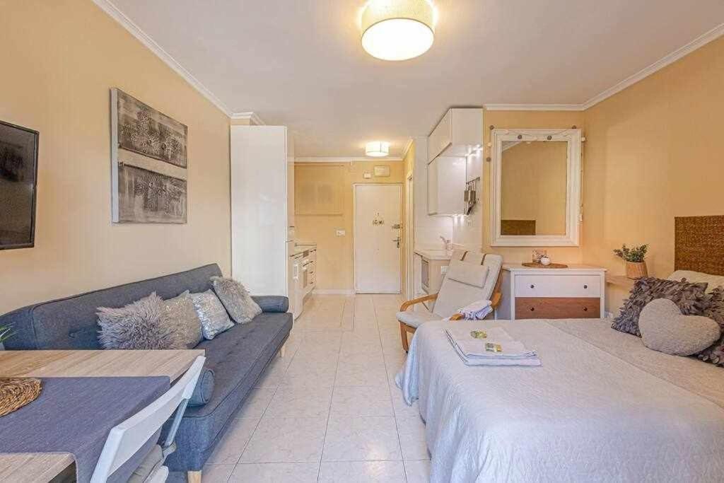 797 Holiday Rentals - Equipado Estudio Cerca Del Parque La Paloma เบนัลมาเดนา ภายนอก รูปภาพ