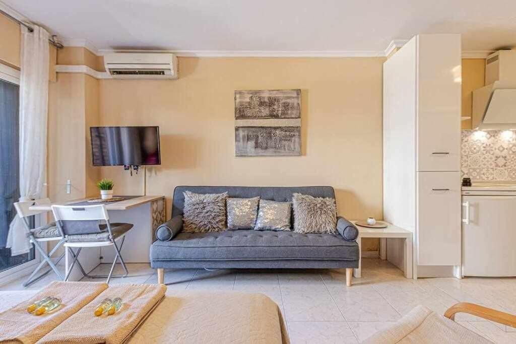 797 Holiday Rentals - Equipado Estudio Cerca Del Parque La Paloma เบนัลมาเดนา ภายนอก รูปภาพ