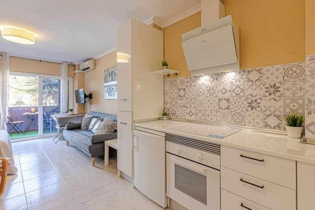 797 Holiday Rentals - Equipado Estudio Cerca Del Parque La Paloma เบนัลมาเดนา ภายนอก รูปภาพ