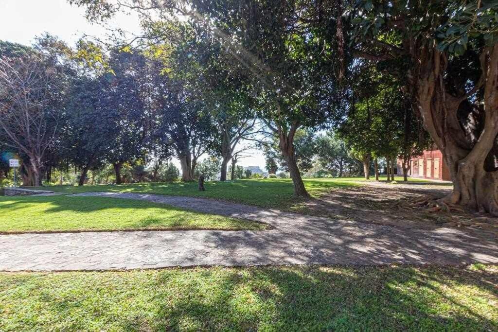 797 Holiday Rentals - Equipado Estudio Cerca Del Parque La Paloma เบนัลมาเดนา ภายนอก รูปภาพ