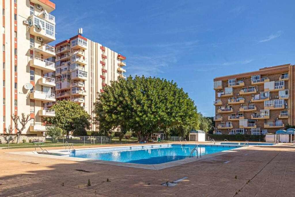 797 Holiday Rentals - Equipado Estudio Cerca Del Parque La Paloma เบนัลมาเดนา ภายนอก รูปภาพ