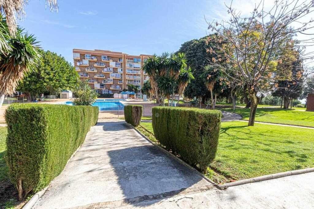 797 Holiday Rentals - Equipado Estudio Cerca Del Parque La Paloma เบนัลมาเดนา ภายนอก รูปภาพ