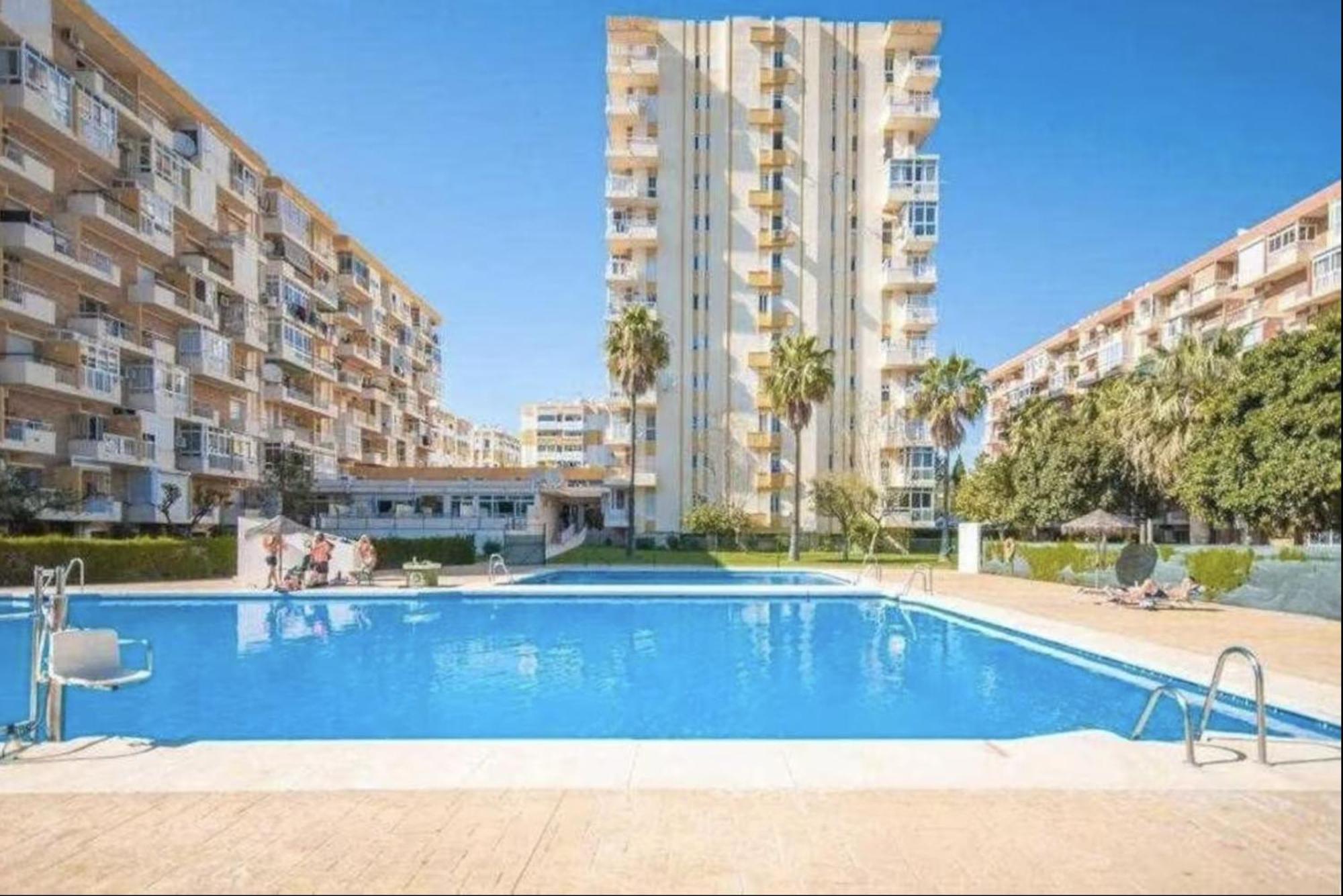 797 Holiday Rentals - Equipado Estudio Cerca Del Parque La Paloma เบนัลมาเดนา ภายนอก รูปภาพ